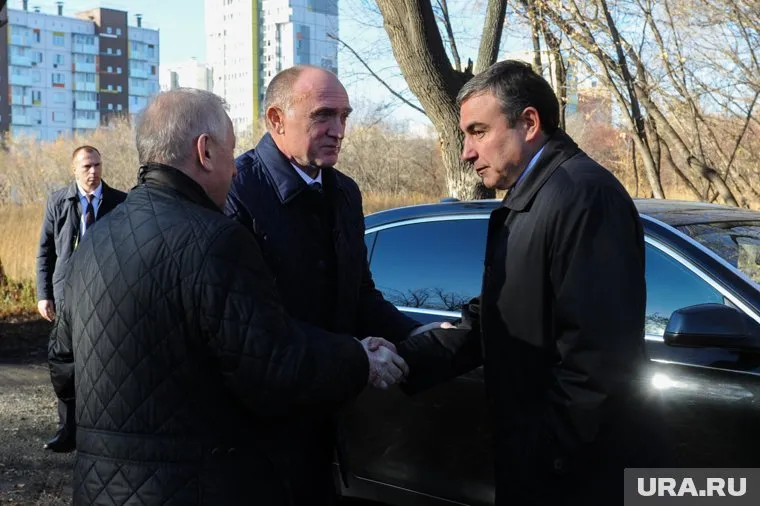 Александр Орел (справа) выдвинулся в мэры Челябинска