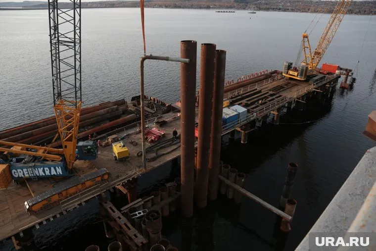 Новый мост украсят арт-объектами