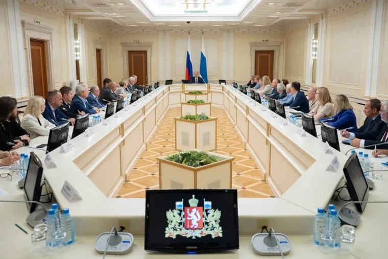 Денис Паслер провел встречу с ректорами уральских вузов