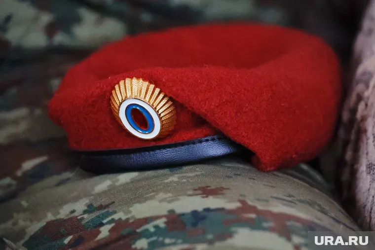 В Кургане школьники пошли в армейский класс