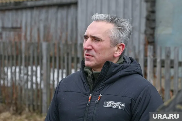 Моор поблагодарил спасателей за помощь в борьбе с паводком