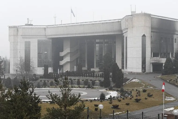 Резиденция президента Казахстана в Алма-Ате после штурма. Алма-Ата, Казахстан