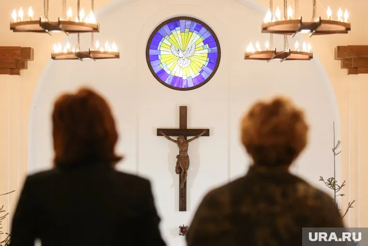 Правозащитники считают, что в России ущемляют права приверженцев конфессий, взгляды которых отличаются от РПР