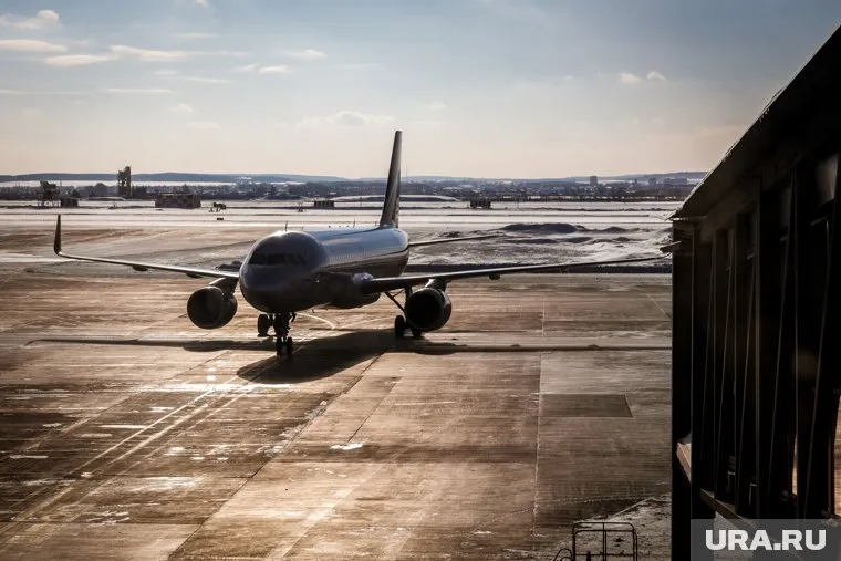 Три самолета не смогли вылететь из Нового Уренгоя 19 февраля