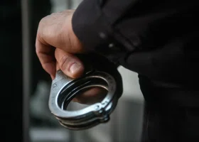 Смерть семьи спасателя в огне, арест вице-мэра, гололед на трассах: девять свердловских событий недели