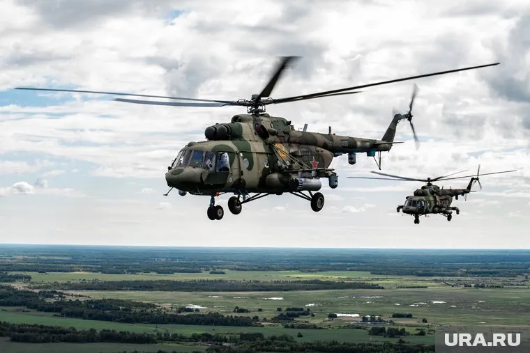 Военные вертолеты станут важным преимуществом России, если она решит «вторгнуться на Украину», передает The New York Times
