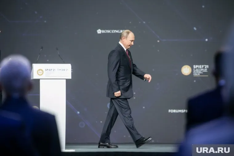 Владимир Путин выступал на ПМЭФ 4 июня