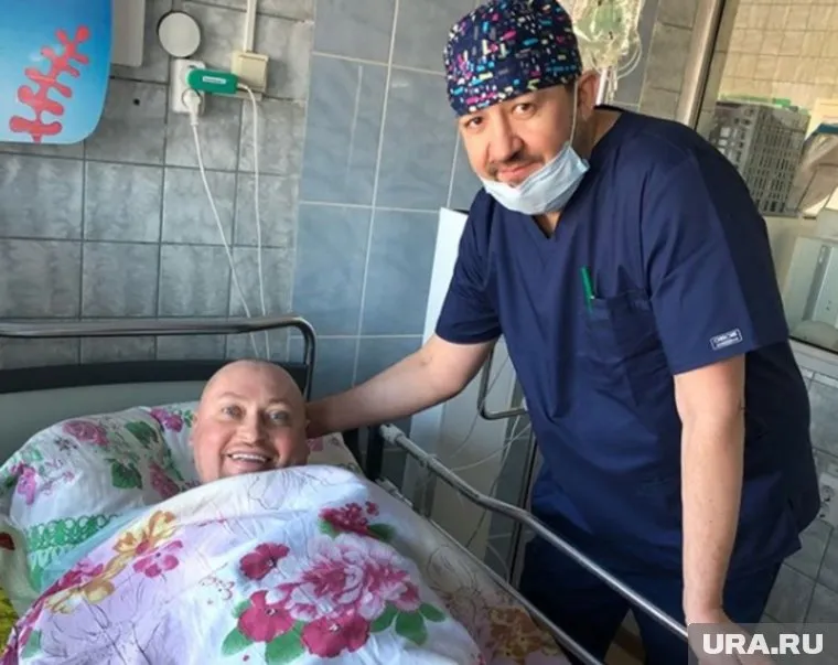 После операции певец легко отошел от наркоза