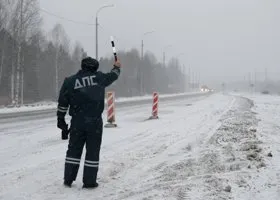 В ЯНАО из-за непогоды перекрыта трасса