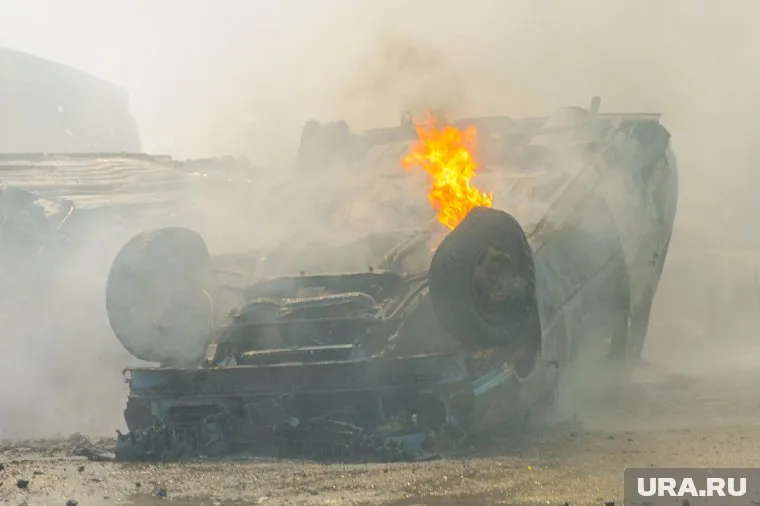 Автомобиль военных ВСУ подожгли в Киеве (архивное фото)