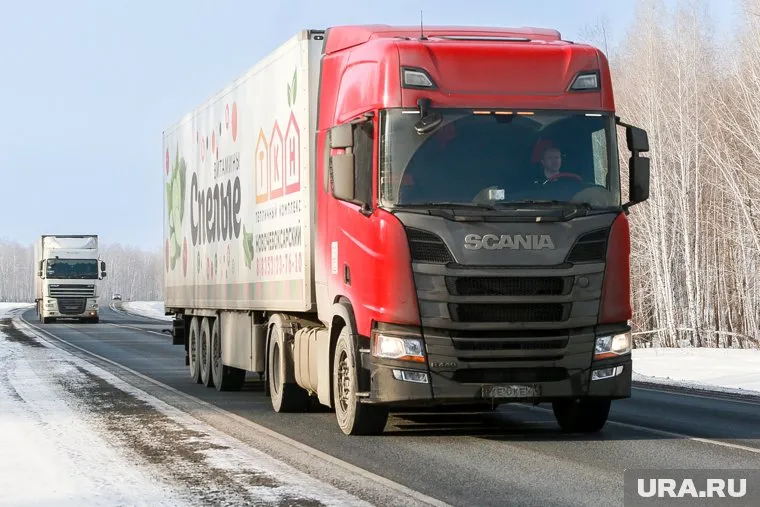 На курганской трассе произошло ДТП с грузовиком