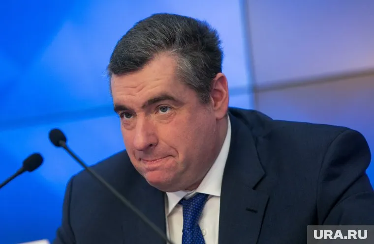 Слуцкий: США, помогая Украине, одобрили «скоростной вылет в трубу»