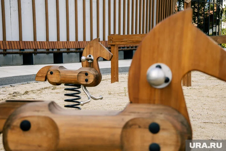 В Кургане поддерживают инициативы жителей по строительству игровых площадок