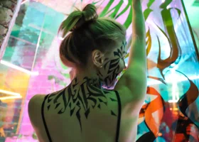 Россиянку не пустили в ОАЭ из-за внешности