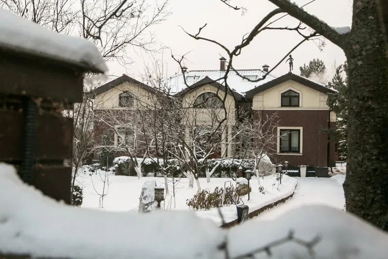 Дом 65 на улице Школьной в поселении Иславское Одинцовского района Московской области. Московская область, школьная улица 65