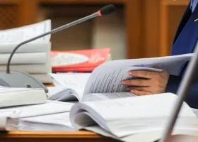 Следствие завершило сбор доказательств по делу о взятке экс-замгубернатора ЯНАО Воронову