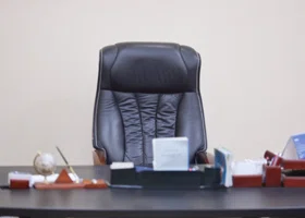 Директор головного предприятия пермского оборонного завода уволился, проработав меньше года