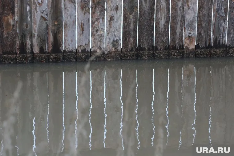 На реках Тюменской области продолжает расти уровень воды