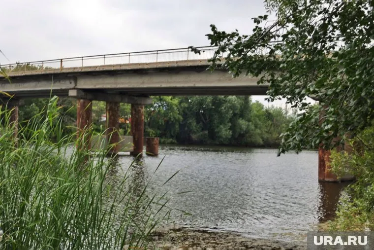 В Кургане на строящемся мосту через Тобол начался монтаж балок (архивное фото)