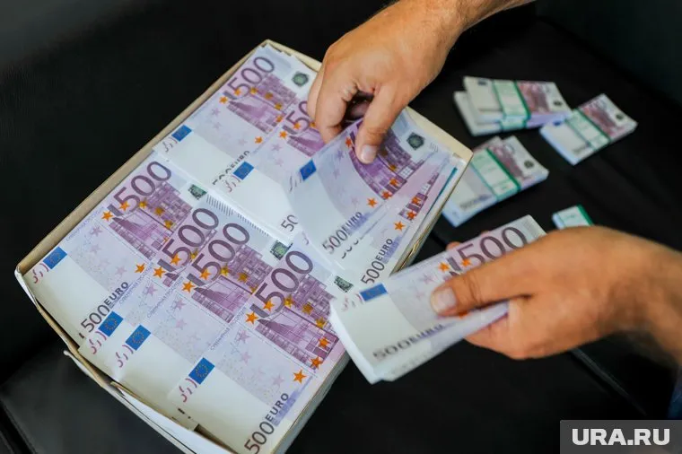 «Нейва» проводил сомнительные операции по продаже иностранной валюты