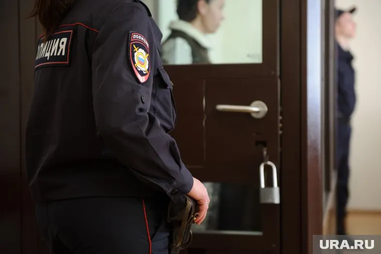 Екатеринбургский полицейский получил три года условно