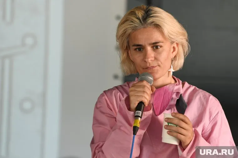 У Кристины Горлановой изъяли компьютер и телефон