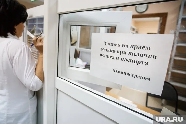 В депздраве Тюменской области выразили соболезнования родителям