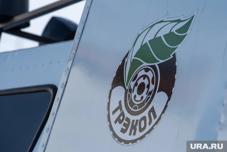 В ЯНАО вездеход «Трэкол» провалился под лед  