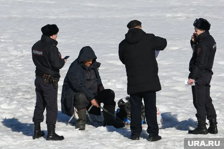 За выход на лед в запрещенных местах грозит штраф