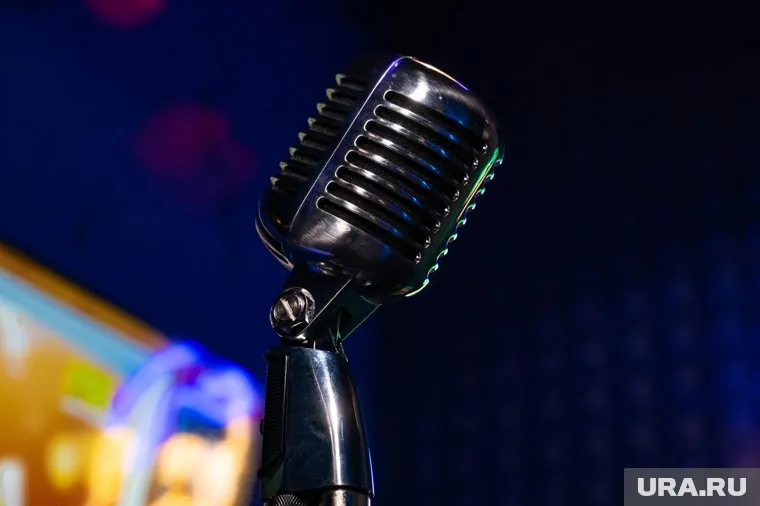 Песню исполнительница спела в тандеме с поп-группой BANDA BANZAY