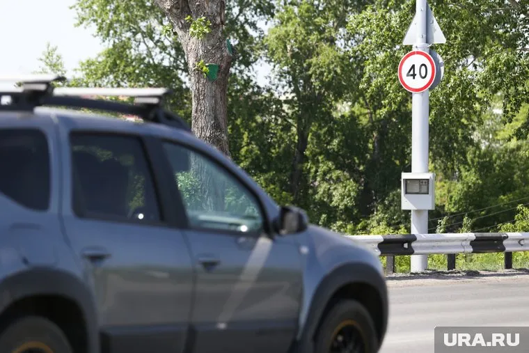 В Москве начали работать дорожные камеры, фиксирующие движение автомобилей и мотоциклов между рядами