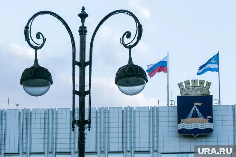 В администрации сообщили, что фонари включаются по расписанию автоматически