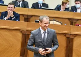 Жена свердловского депутата задекларировала 8000 участков земли