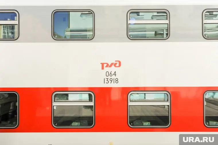 Поезд идет в Екатеринбург из Самары через Уфу (архивное фото)