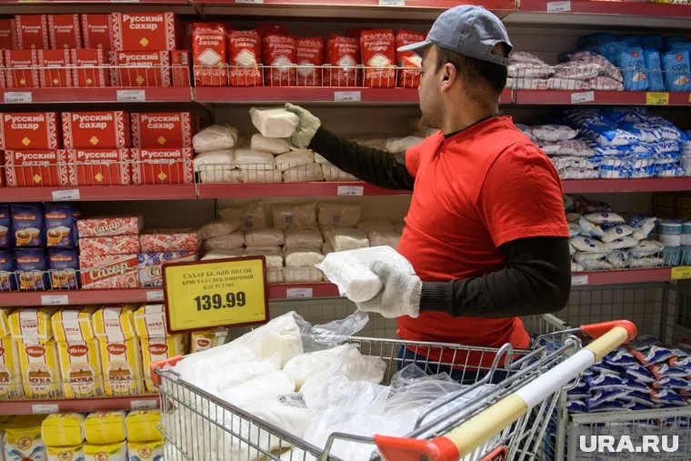 Для коррекции цен на сахар, правительство будет запасать этот продукт