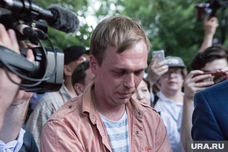 Отмечается, что в случае удовлетворения иска журналист потратит 5 млн на благотворительность
