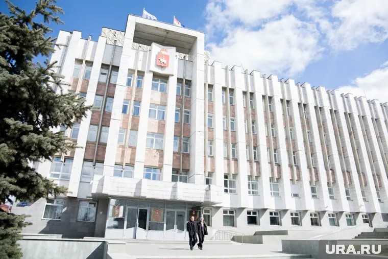 Михаил Сюткин покинул должность министра троительства