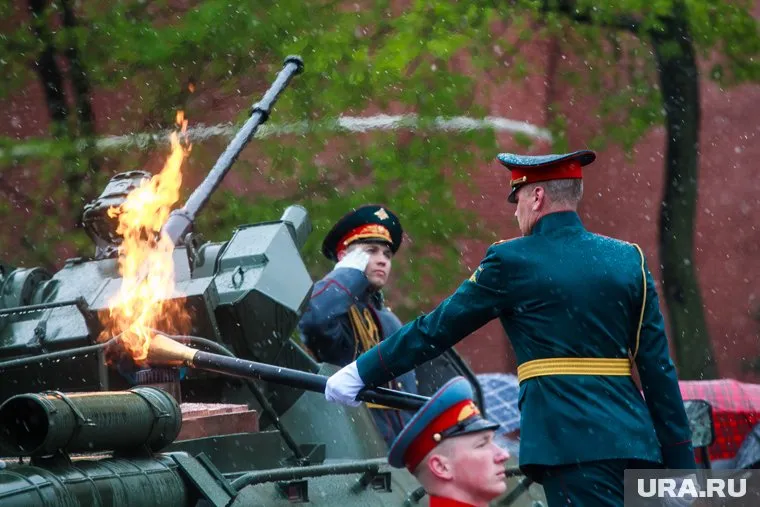 Горелка на БМП - точная копия звезды на Могиле Неизвестного Солдата