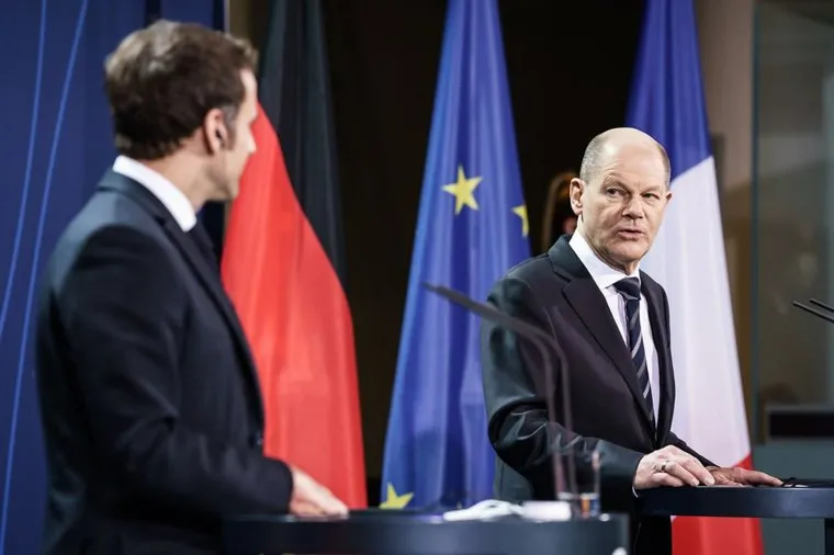 Шольц Олаф, Официальный сайт канцлера Германии, Denzel