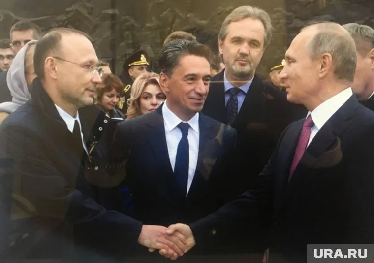 В конце прошлого года Алтушкин с Сиенко открыли памятник в Крыму