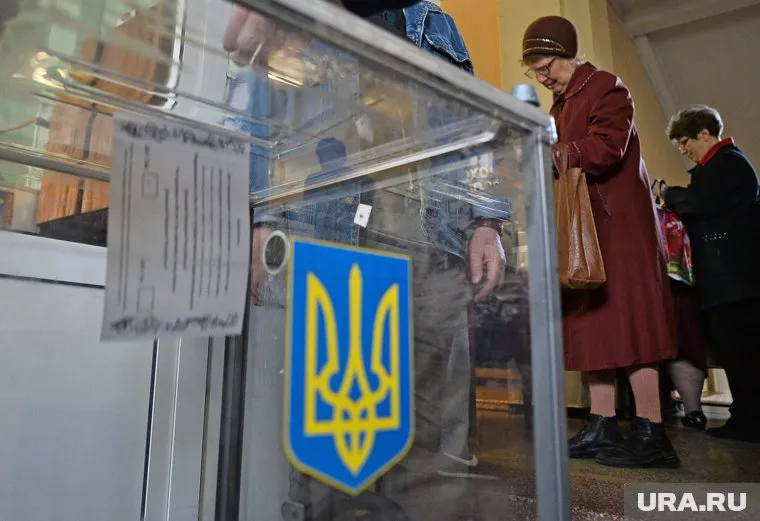 Артиста уговаривали принять участие в выборах влиятельные силы, заявила Бацман