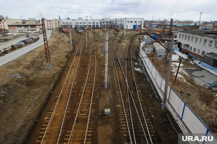 Один из снарядов ВСУ ударил по локомотивному депо