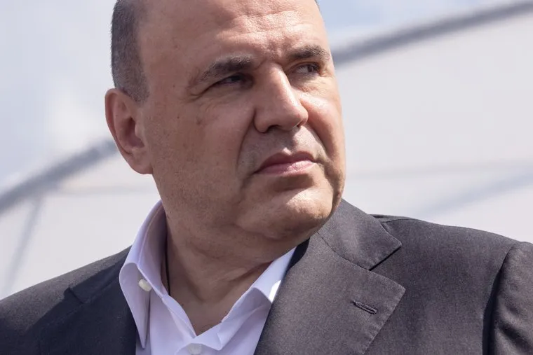 Михаил Мишустин во время посещения агрокомплекса в Кашире. Москва