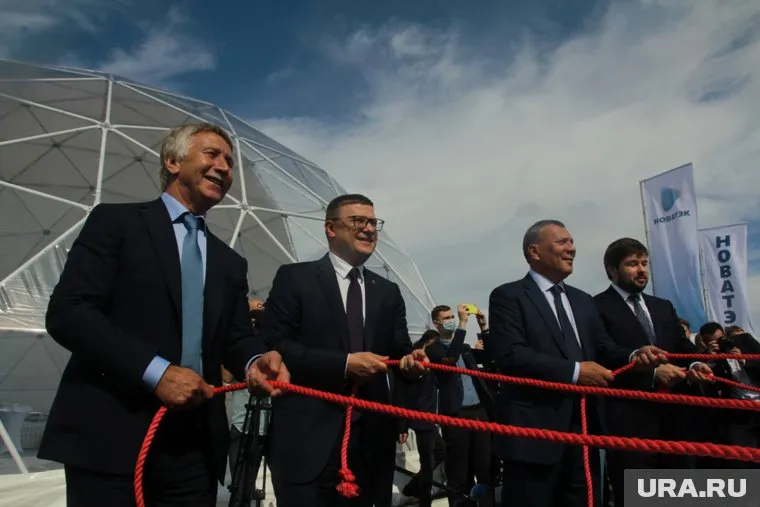 Леонид Михельсон, Алексей Текслер, Юрий Борисов и Павел Сорокин (слева — направо) открыли новый завод «НОВАТЭК» в Магнитогорске