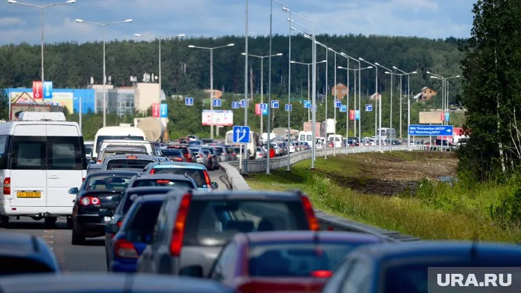 Депутаты считают, что сигареты отвлекают водителей