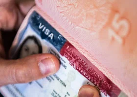 Шенгенские визы для россиян после ограничений ЕС: что изменится и кому закроют въезд в Европу