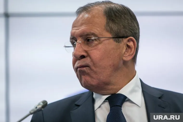 Сергей Лавров готов установить визовый режим с Украиной
