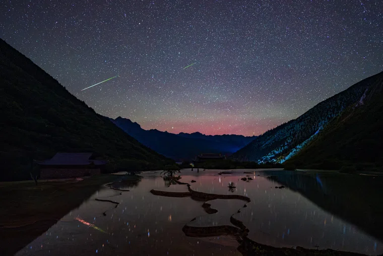Северные Тауриды — это ежегодный метеорный поток, радиант которого находится в созвездии Тельца