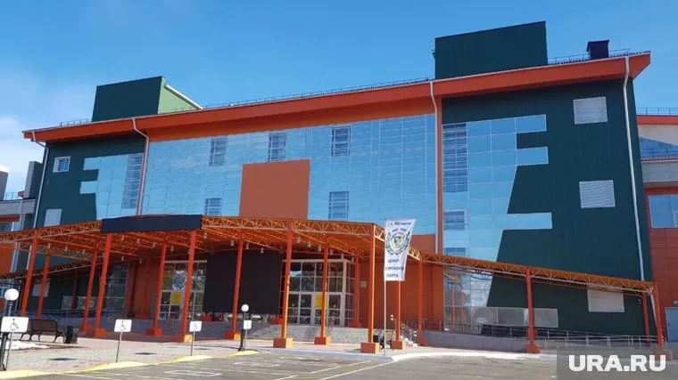 Общественник нашел в помещениях спорткомплекса плесень