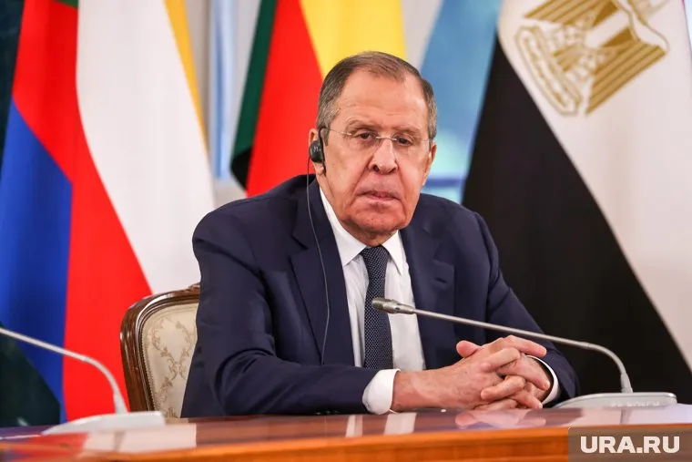 Западу необходимо осознать свое поражение в политике против России, заявил Сергей Лавров
